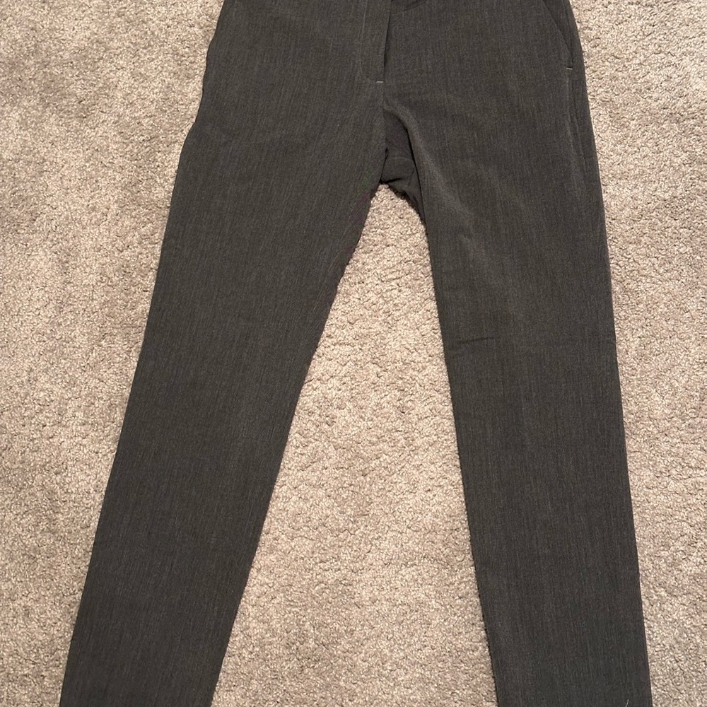 Grey Low-Rise Striaght Leg Y2K Pant
